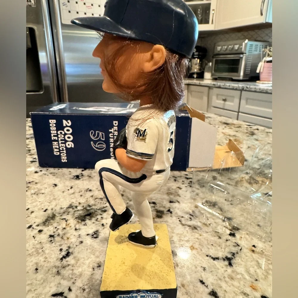 2006 collectors bobble head/ Derrick Turnbow #59 Milwaukee Brewers - Picture 5 of 7